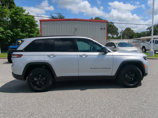 used 2025 Jeep Grand Cherokee car, priced at $38,881