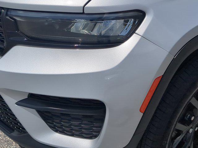 used 2025 Jeep Grand Cherokee car, priced at $38,881