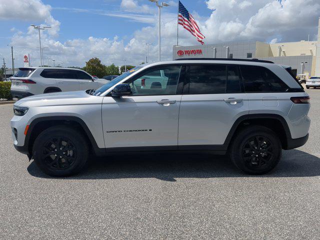 used 2025 Jeep Grand Cherokee car, priced at $38,881