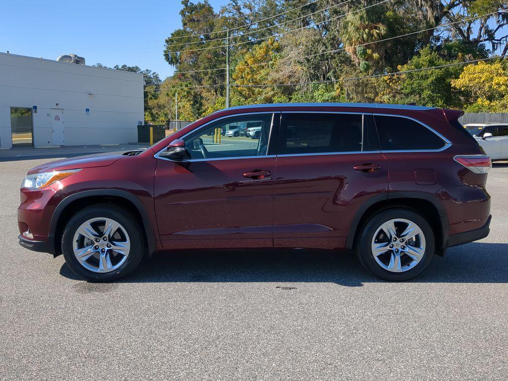 used 2015 Toyota Highlander car, priced at $18,582
