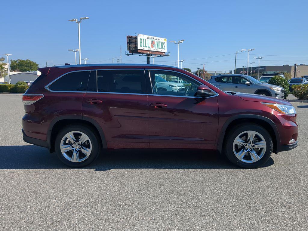 used 2015 Toyota Highlander car, priced at $18,582
