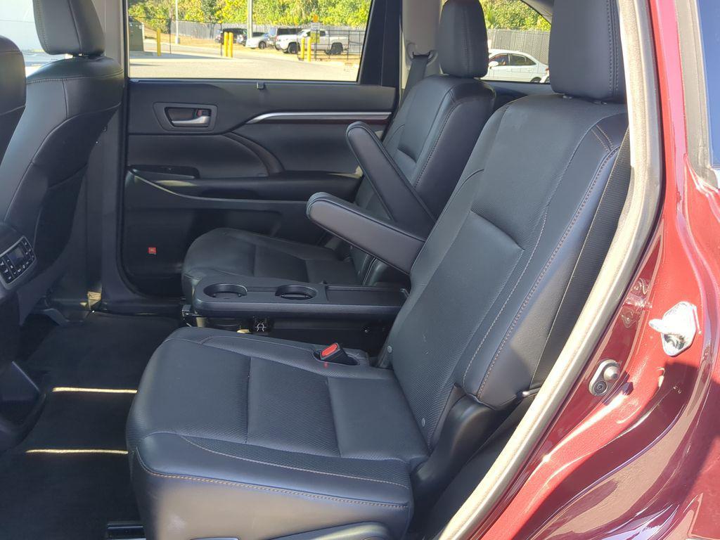 used 2015 Toyota Highlander car, priced at $18,582