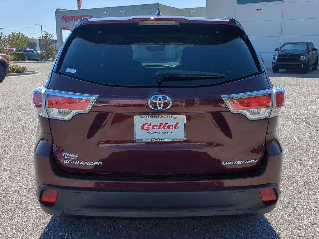used 2015 Toyota Highlander car, priced at $18,582