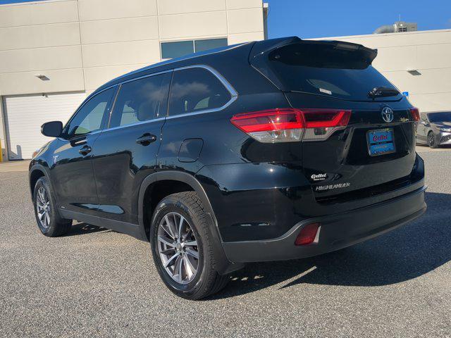 used 2019 Toyota Highlander Hybrid car, priced at $22,985