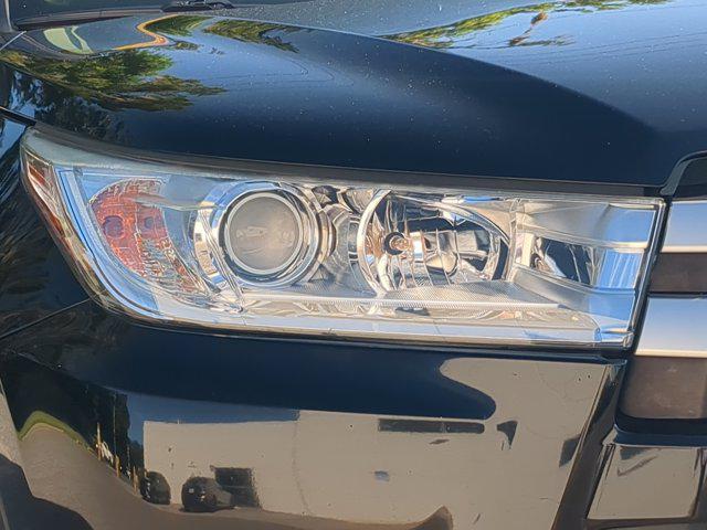 used 2019 Toyota Highlander Hybrid car, priced at $22,985