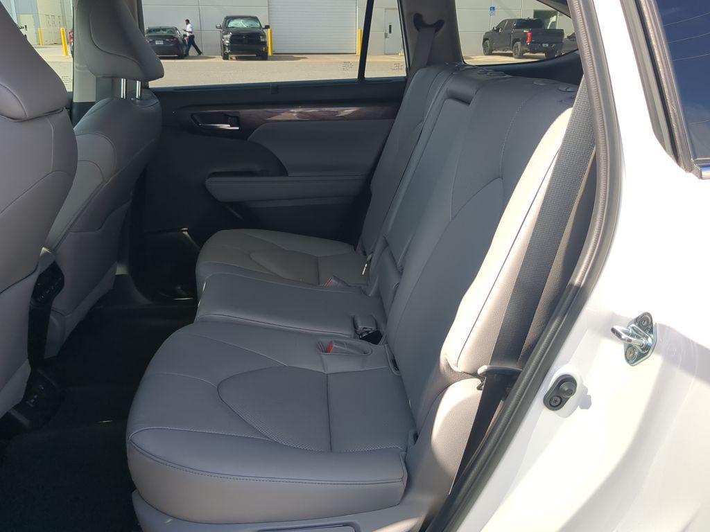 used 2023 Toyota Highlander car, priced at $40,481