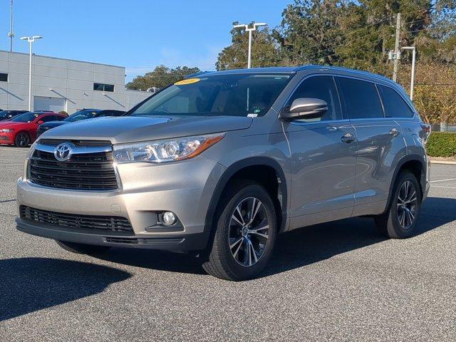 used 2016 Toyota Highlander car, priced at $18,981