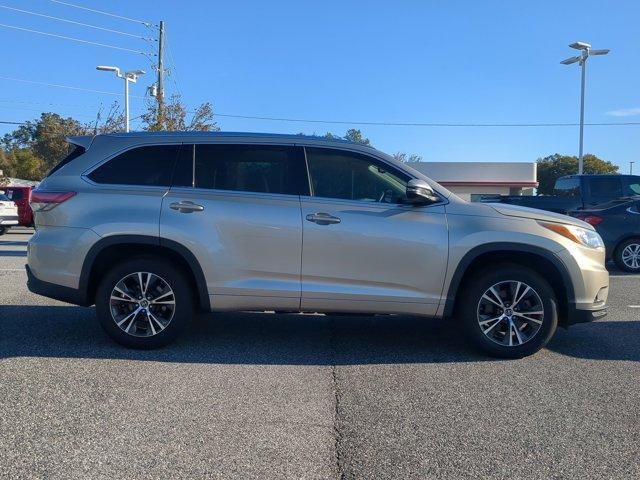 used 2016 Toyota Highlander car, priced at $18,981