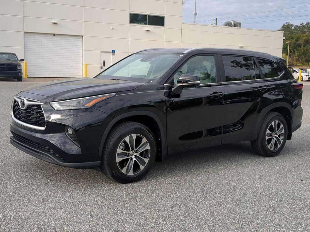 new 2026 Toyota Highlander car, priced at $48,832