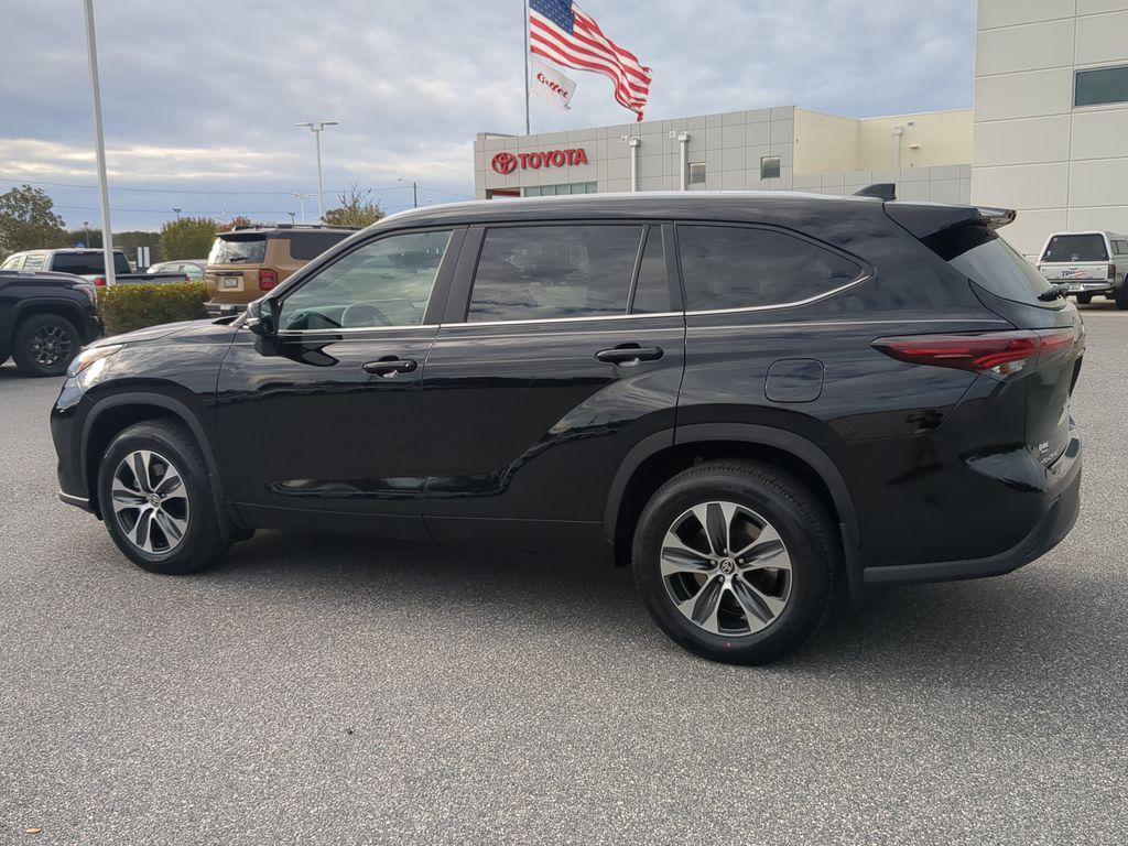 new 2026 Toyota Highlander car, priced at $48,832