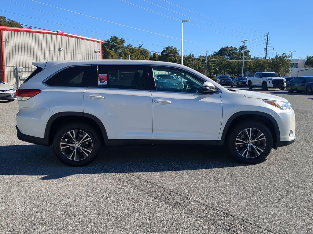 used 2019 Toyota Highlander car, priced at $18,881