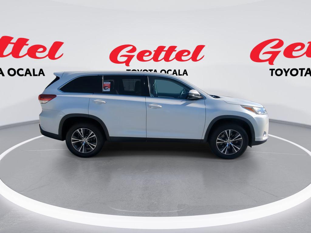 used 2019 Toyota Highlander car, priced at $18,881