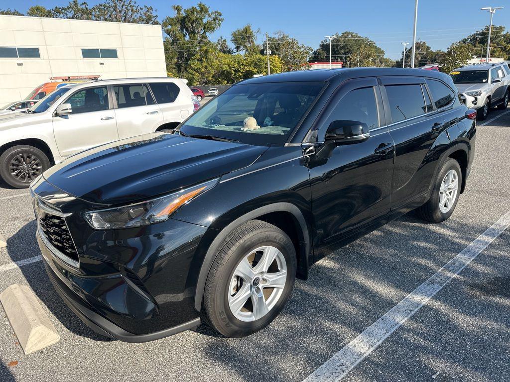 used 2023 Toyota Highlander car, priced at $29,582