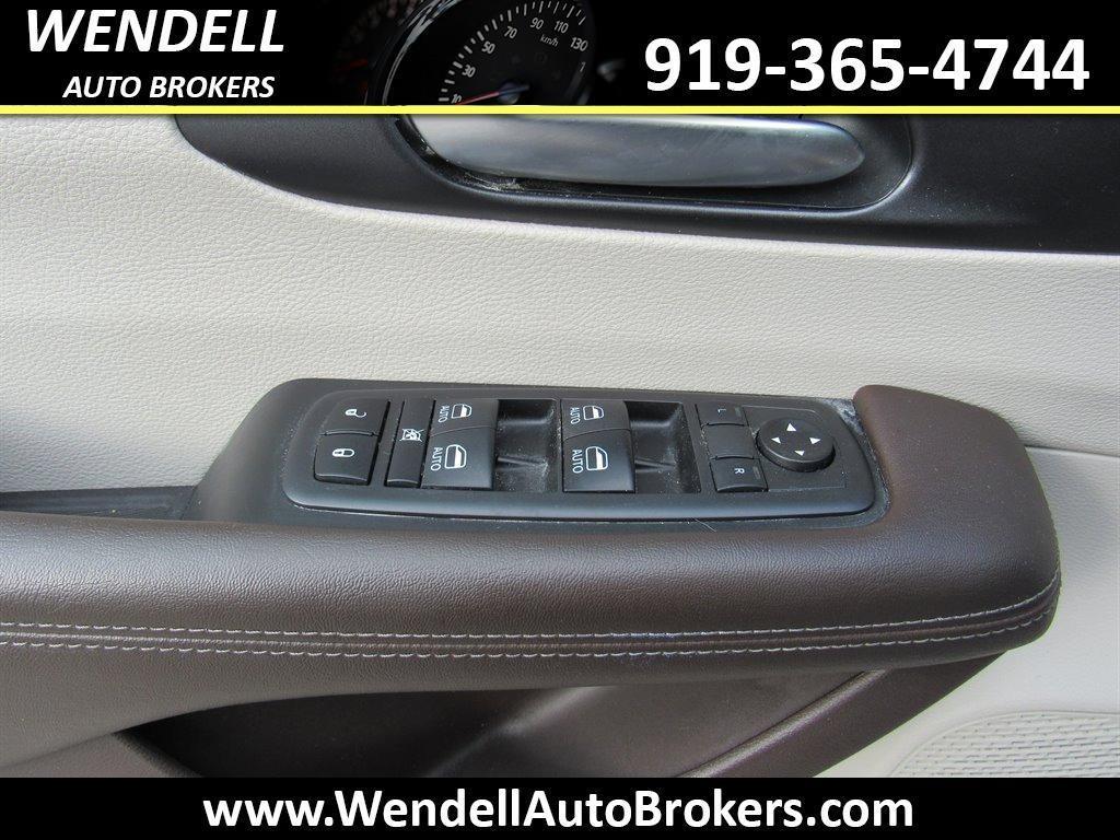 used 2020 Chrysler Pacifica car, priced at $16,384