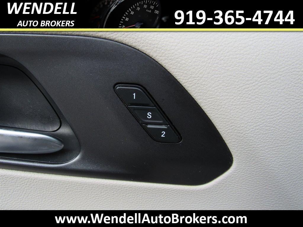 used 2020 Chrysler Pacifica car, priced at $16,384