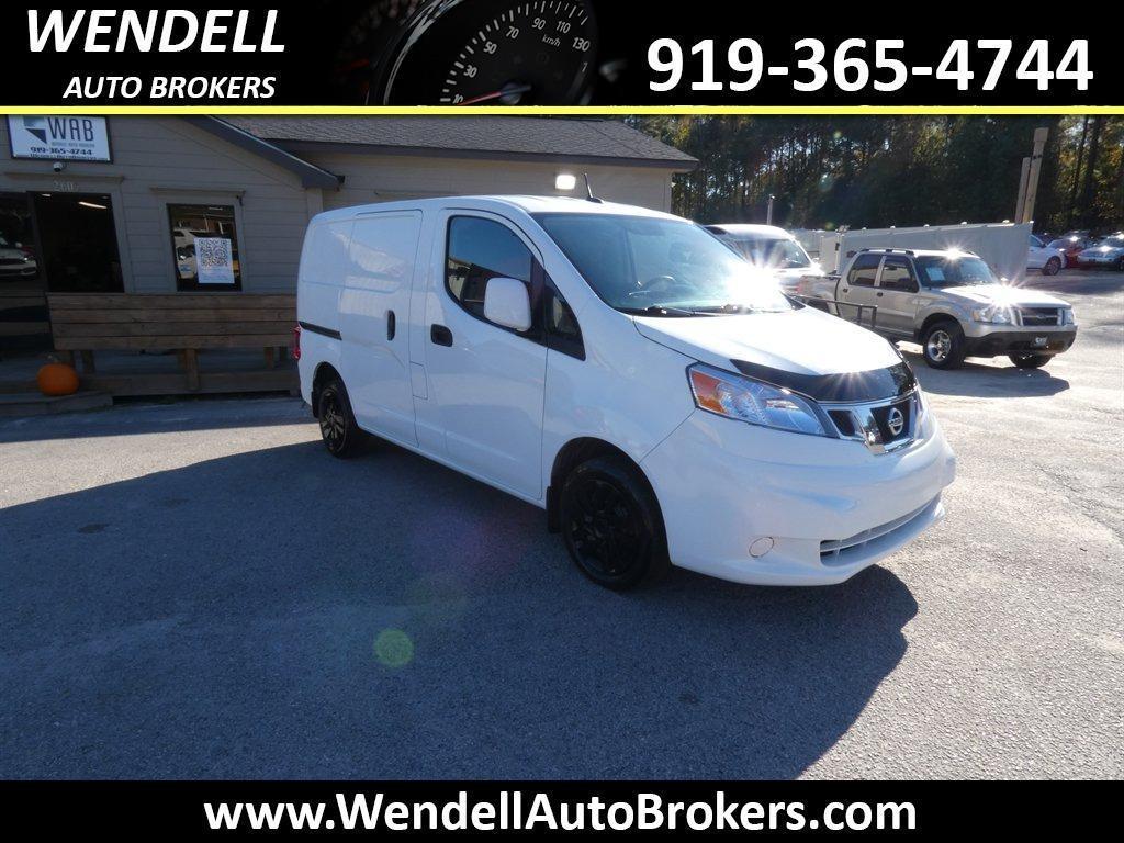 used 2015 Nissan NV200 car