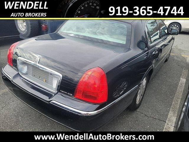 used 2011 Lincoln Town Car car