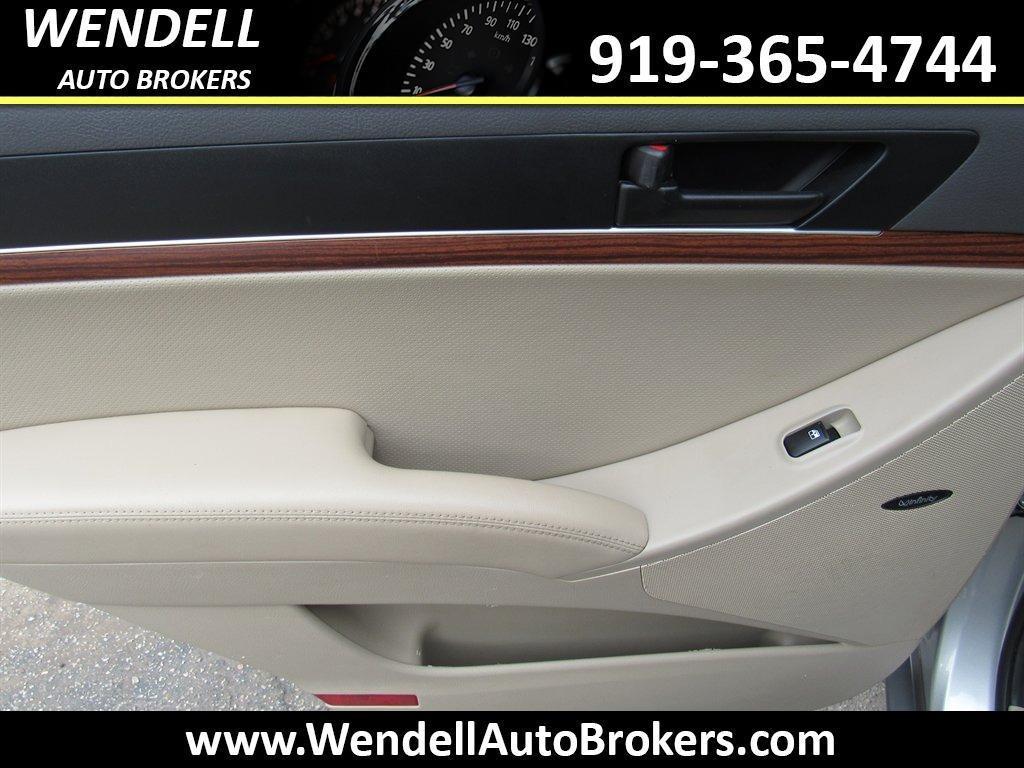 used 2011 Hyundai Veracruz car, priced at $5,404