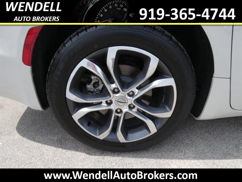 used 2021 Chrysler Pacifica car, priced at $26,176