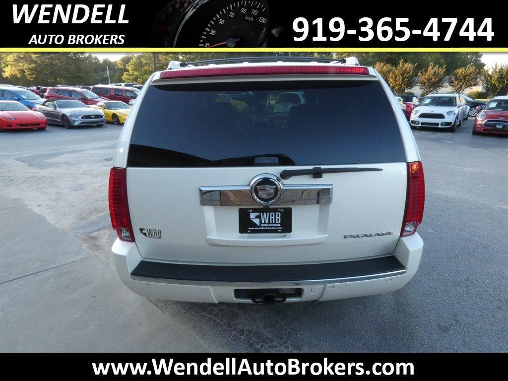 used 2008 Cadillac Escalade car, priced at $12,462