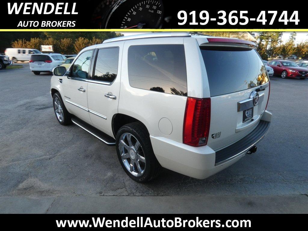 used 2008 Cadillac Escalade car, priced at $12,462