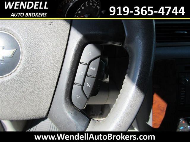 used 2007 Chevrolet Avalanche car, priced at $9,995