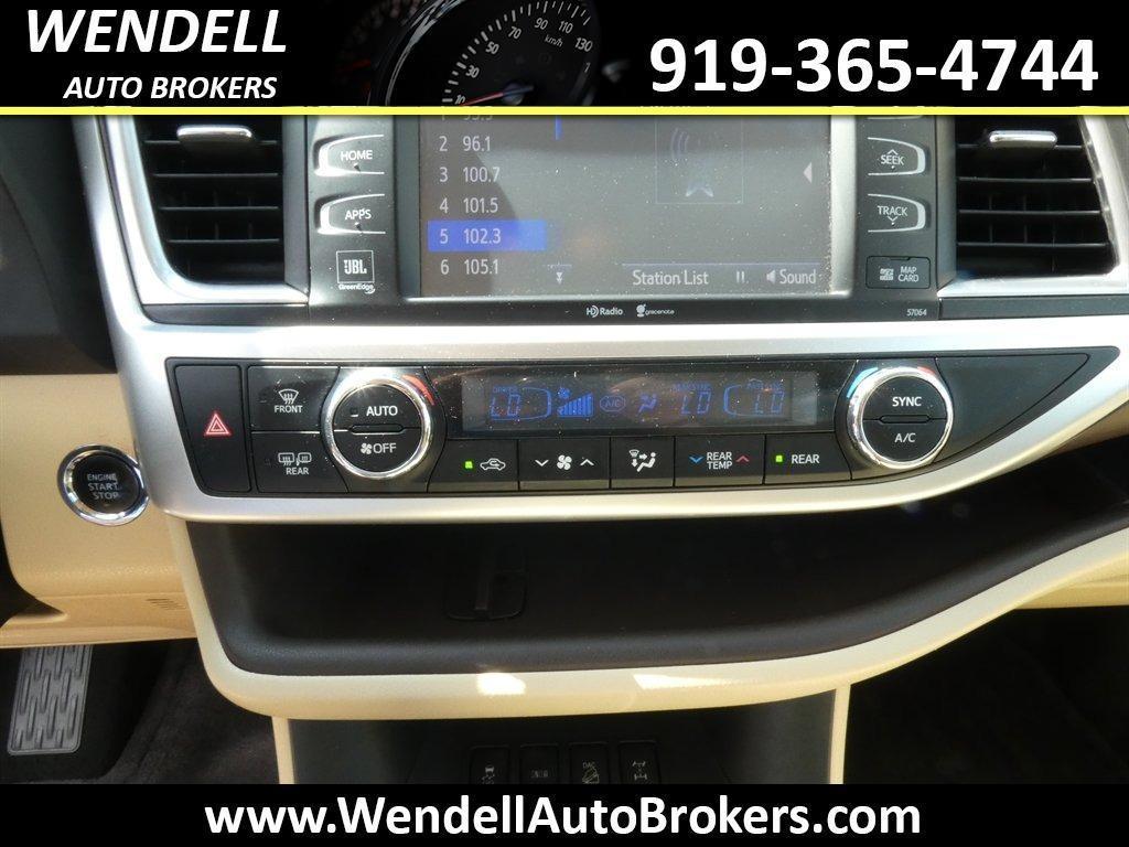 used 2014 Toyota Highlander car, priced at $16,228