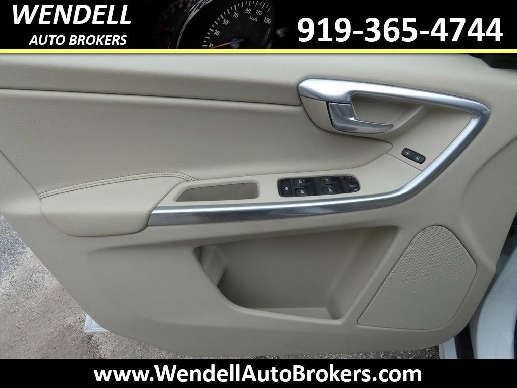 used 2015 Volvo XC60 car, priced at $12,488