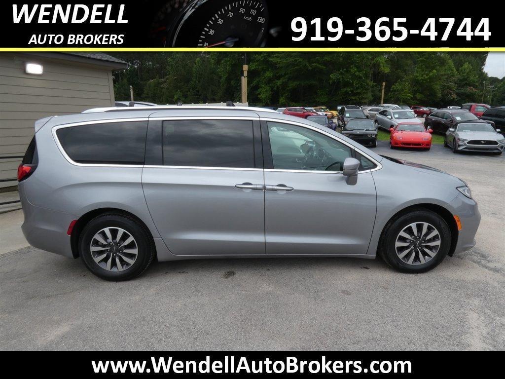 used 2021 Chrysler Pacifica car, priced at $17,985