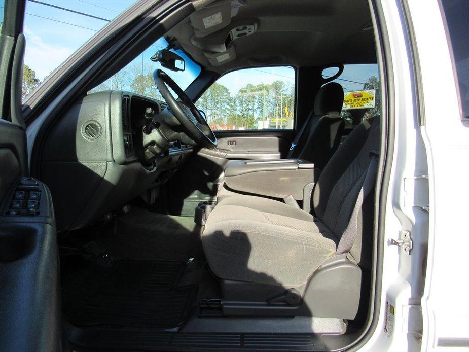 used 2006 Chevrolet Silverado 1500 car, priced at $15,995