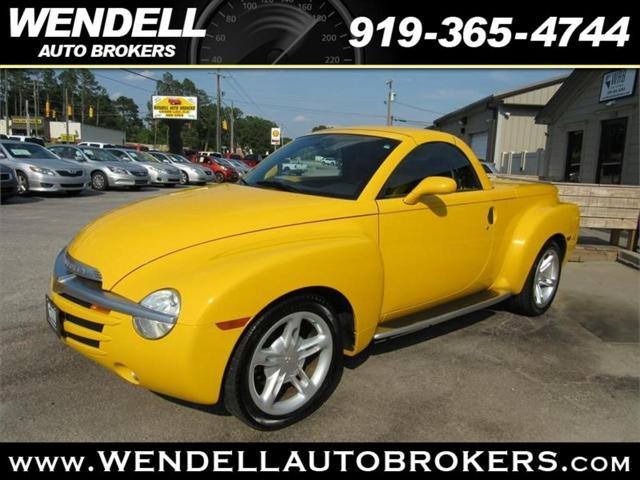 used 2004 Chevrolet SSR car, priced at $22,795