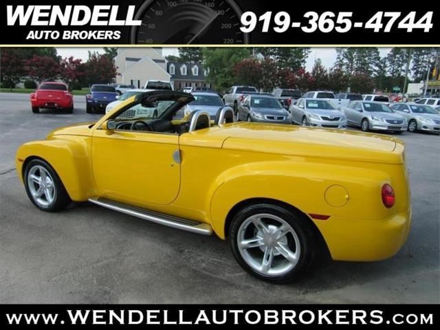 used 2004 Chevrolet SSR car, priced at $22,795