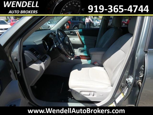 used 2013 Toyota Highlander car, priced at $15,828