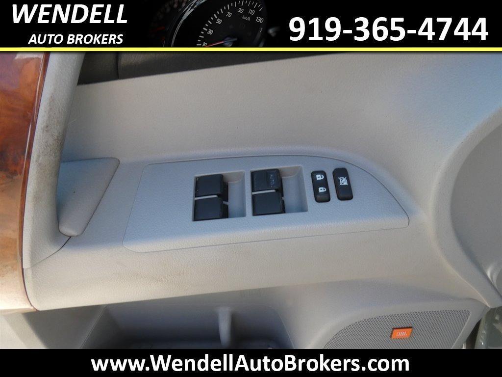 used 2013 Toyota Highlander car, priced at $15,828