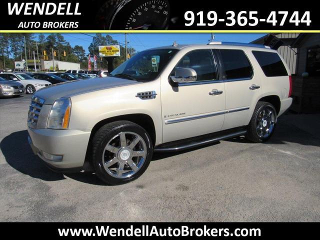 used 2009 Cadillac Escalade car, priced at $12,995