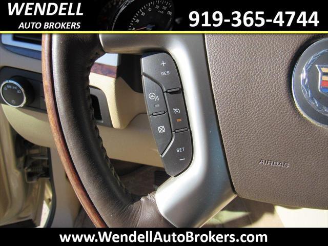 used 2009 Cadillac Escalade car, priced at $12,995