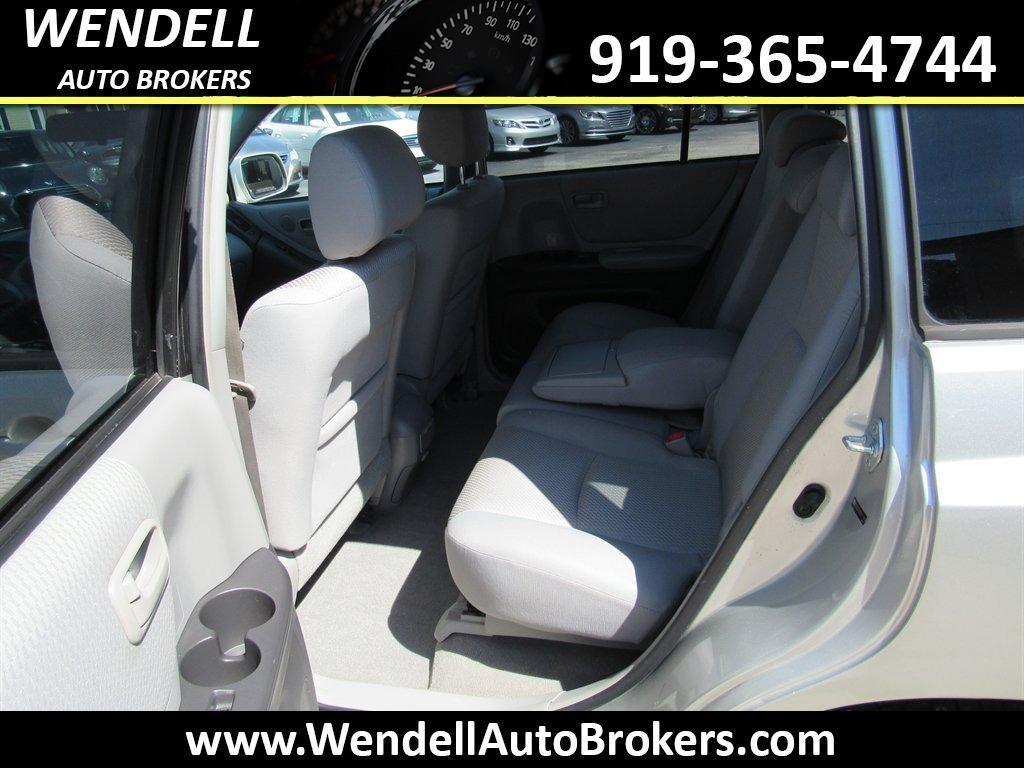 used 2007 Toyota Highlander car, priced at $5,126