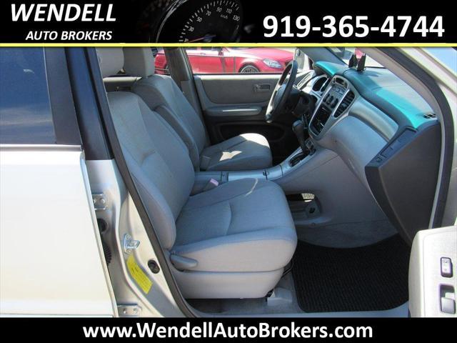 used 2007 Toyota Highlander car, priced at $4,995
