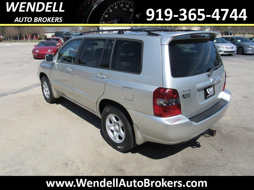 used 2007 Toyota Highlander car, priced at $5,126