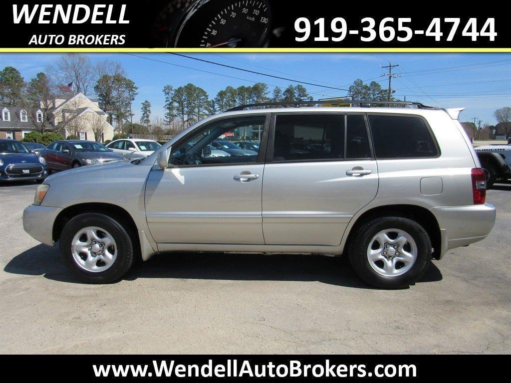 used 2007 Toyota Highlander car, priced at $5,126