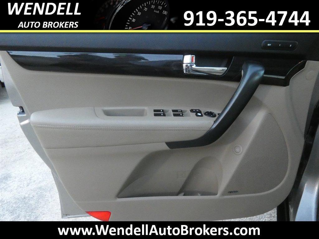 used 2013 Kia Sorento car, priced at $7,784