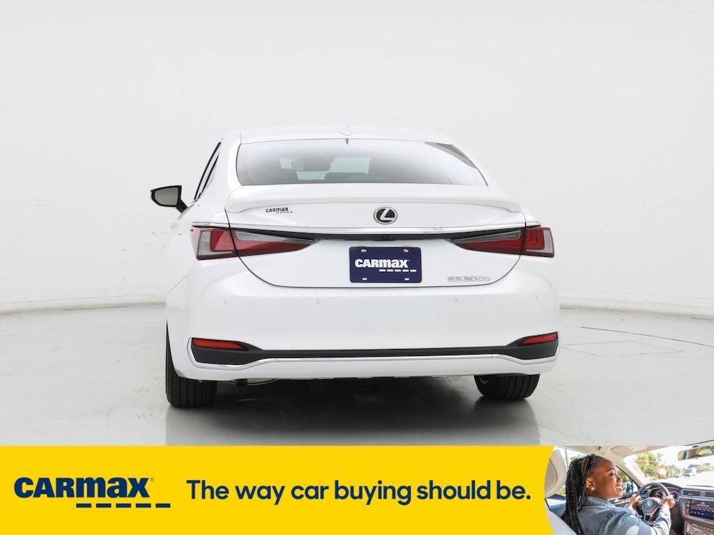 used 2025 Lexus ES 300h car, priced at $54,998
