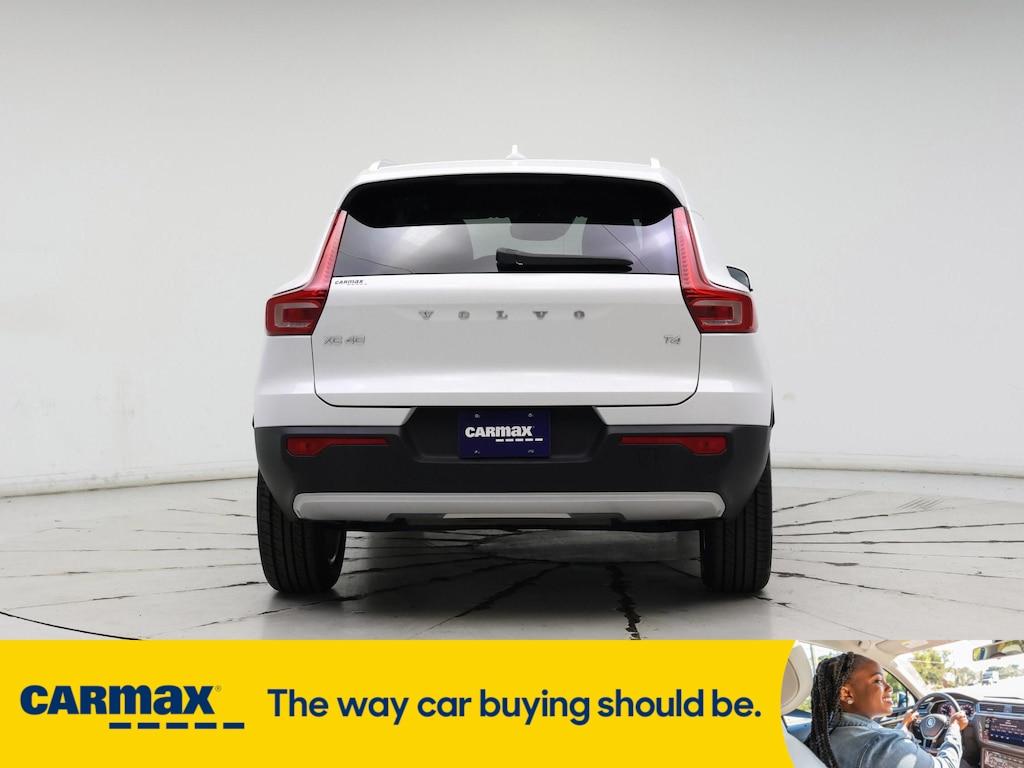 used 2022 Volvo XC40 car, priced at $24,998
