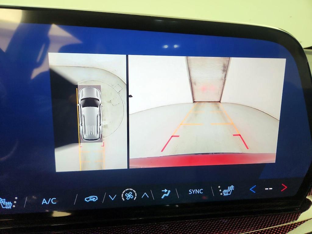 used 2024 Chevrolet Traverse car, priced at $45,998