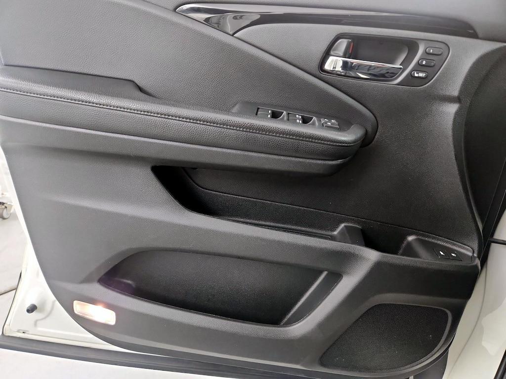 used 2019 Honda Pilot car, priced at $27,998