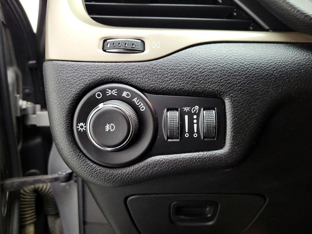used 2015 Jeep Cherokee car, priced at $15,998