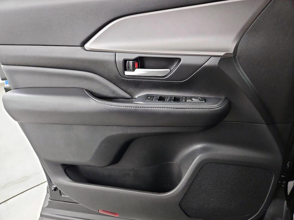 used 2024 Toyota Grand Highlander car, priced at $41,998