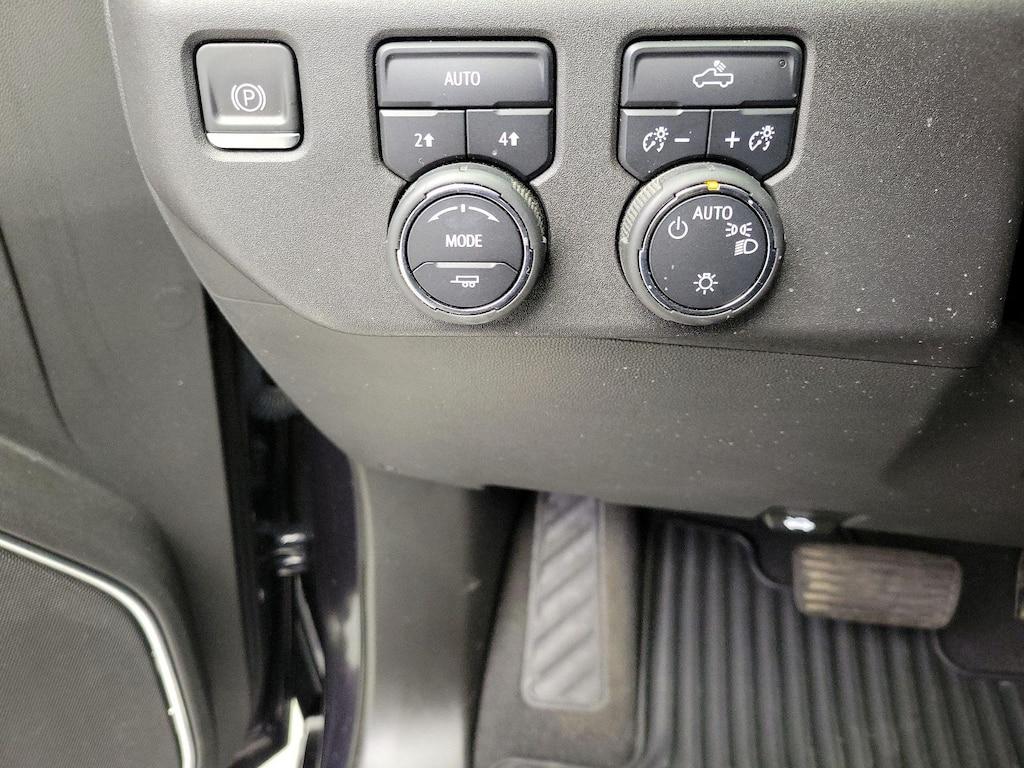 used 2022 Chevrolet Silverado 1500 car, priced at $33,998