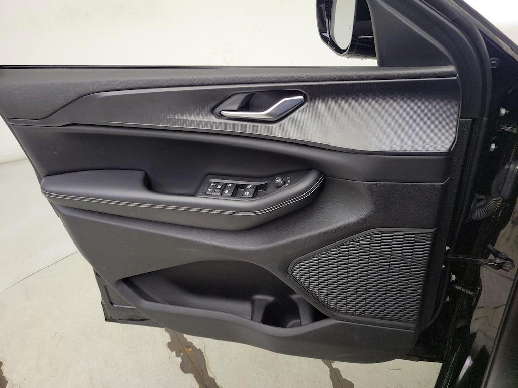 used 2023 Jeep Grand Cherokee L car, priced at $38,998