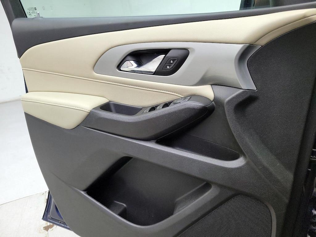used 2022 Chevrolet Traverse car, priced at $28,998